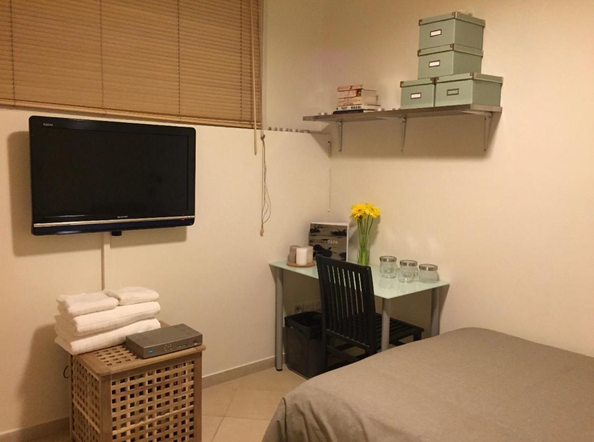 1 Or 2 Rooms With Breakfast And Parking Йерусалим Екстериор снимка